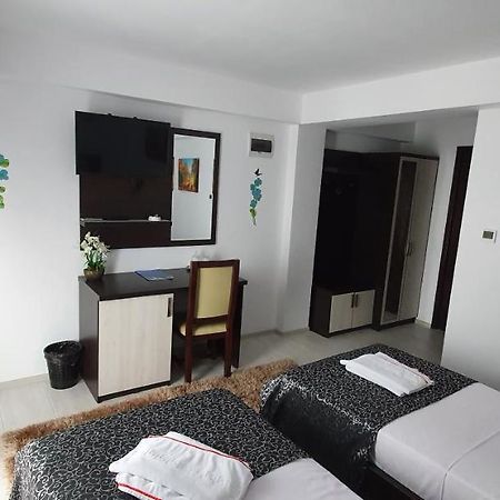 Motel Didona B Sendreni Ngoại thất bức ảnh
